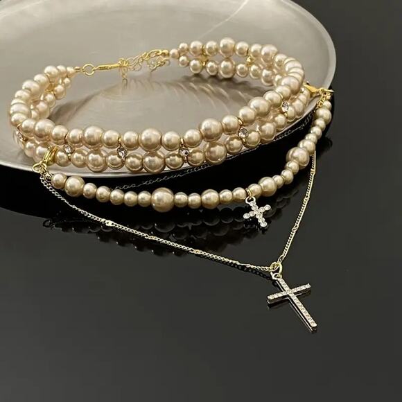 Vintage Style Pearl Layered Choker & Gold Cross Pendant Necklace Set - Picture 4 of 6